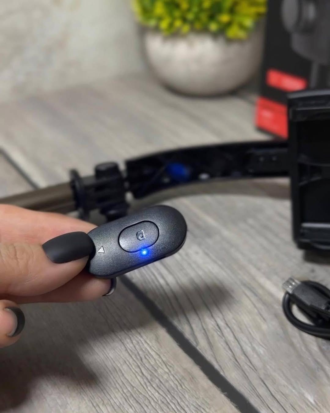 Q08 360° Gimbal Selfie Stick with Tripod Stand & Smart Key | Rechargeable AI Phone Holder for Vlogging